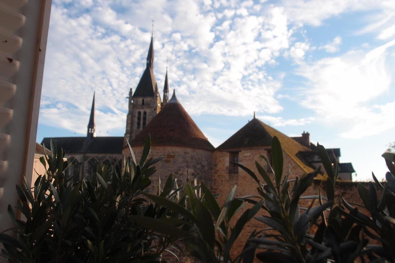 Chambre D'Hote Du Chateau Dourdan Ruang foto